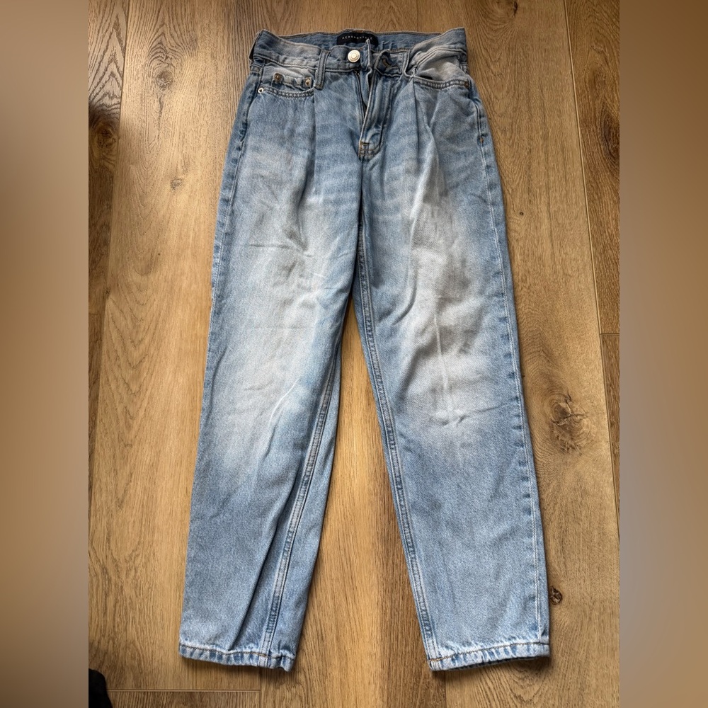 Aeropostale Women's High Rise Light Blue Mom Jeans